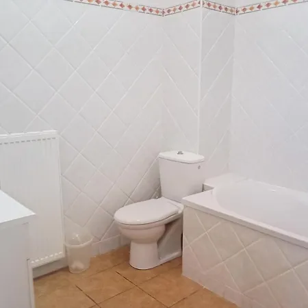 Appt F2 Climatise Avec Jardin Face Aux Thermes Vichy